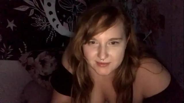 Image 4 of thickgingergoddess Stream on Chaturbate on 1 month ago