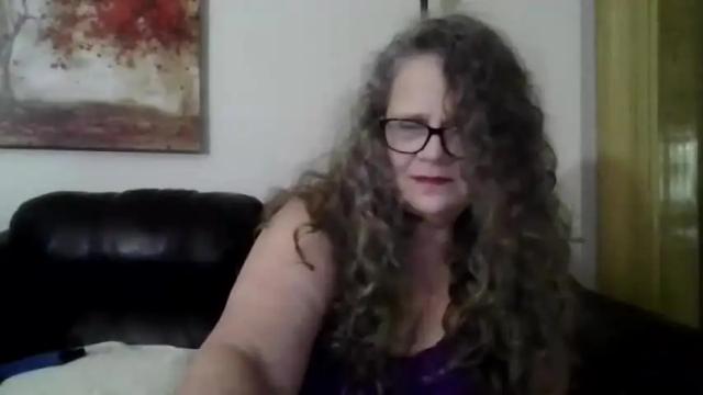 Image 11 of thickhippiechick Stream on Chaturbate on 18 months ago