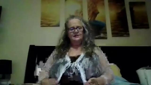 Image 4 of thickhippiechick Stream on Chaturbate on 20 months ago