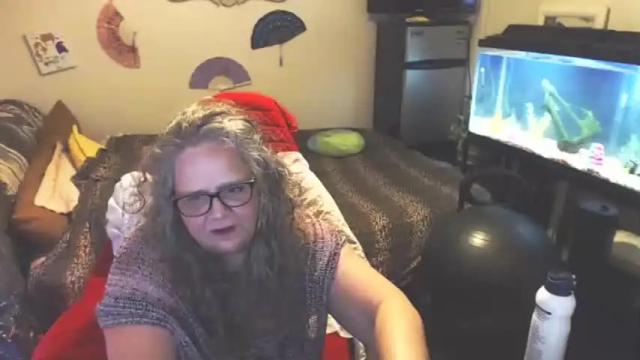 Image 4 of thickhippiechick Stream on Chaturbate on 14 months ago
