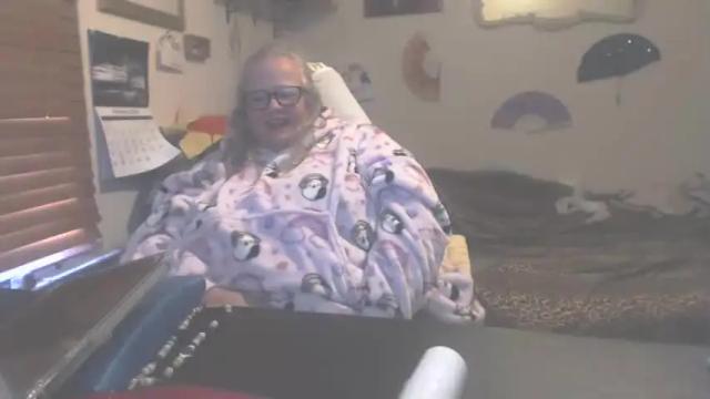 Image 7 of thickhippiechick Stream on Chaturbate on 14 months ago
