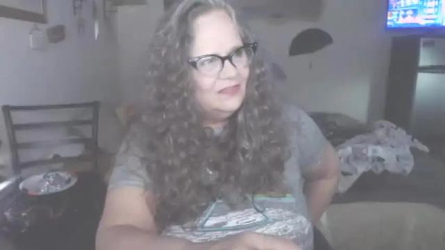 Image 2 of thickhippiechick Stream on Chaturbate on 13 months ago