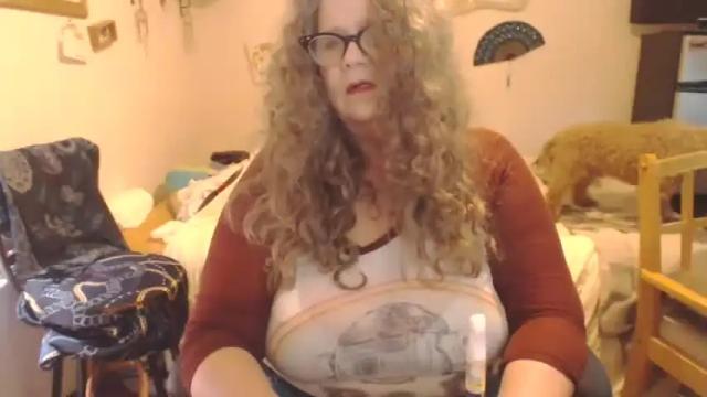 Image 3 of thickhippiechick Stream on Chaturbate on 12 months ago