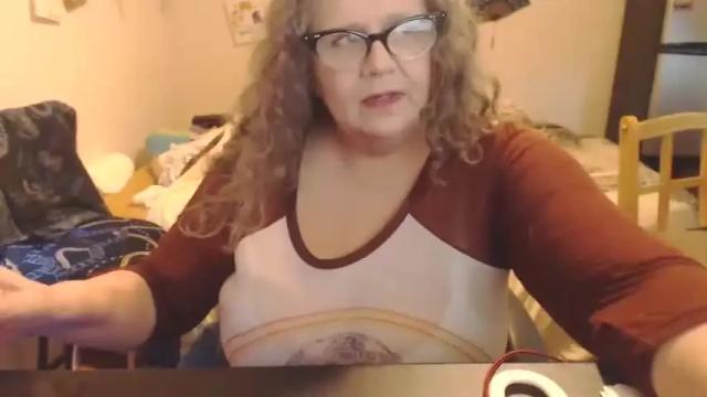 Image 6 of thickhippiechick Stream on Chaturbate on 12 months ago