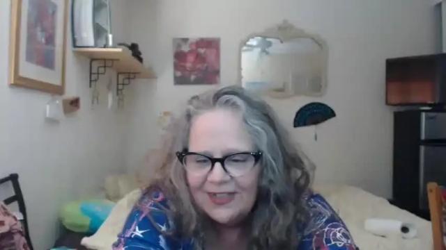 Image 6 of thickhippiechick Stream on Chaturbate on 12 months ago