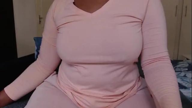 Image 3 of thickjes Stream on Chaturbate on 1 month ago