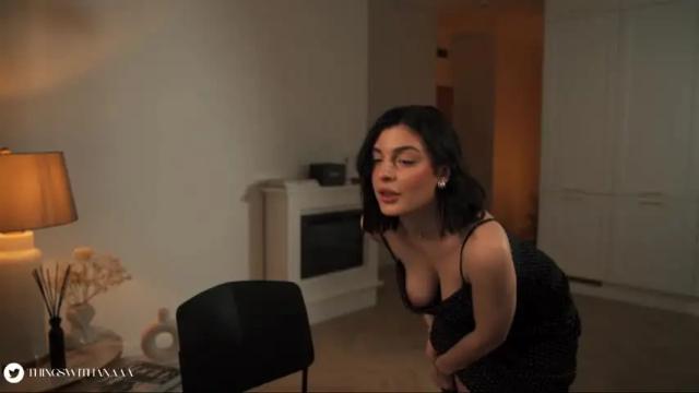Image 7 of thingswithana Stream on Chaturbate on 15 months ago