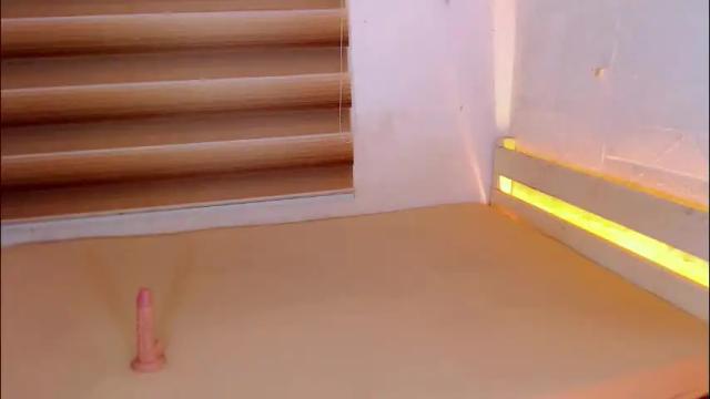 Image 11 of thinkoflaura Stream on Chaturbate on 24 days ago