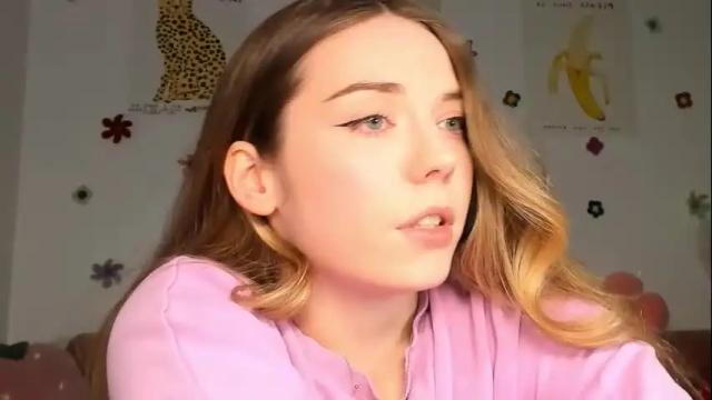 Image 2 of thisisamelia Stream on Chaturbate on 8 months ago