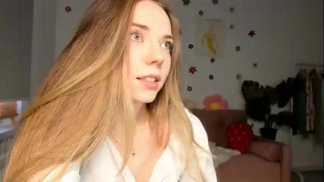 Image 2 of thisisamelia Stream on Chaturbate on 8 months ago