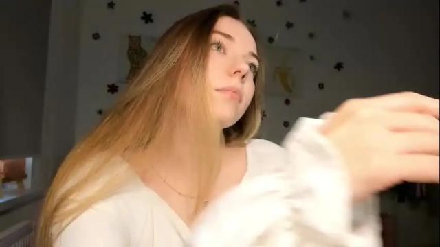 Image 3 of thisisamelia Stream on Chaturbate on 8 months ago