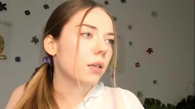 Image 12 of thisisamelia Stream on Chaturbate on 7 months ago