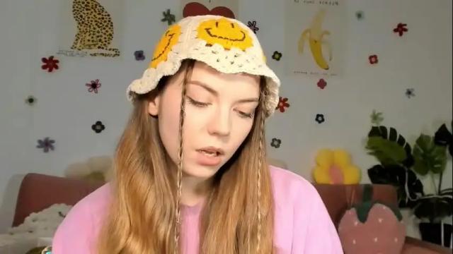 Image 6 of thisisamelia Stream on Chaturbate on 6 months ago