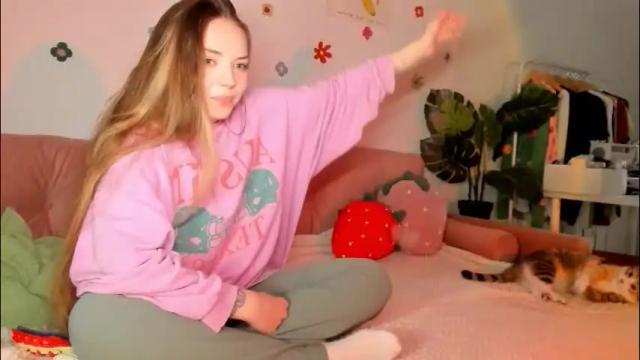 Image 10 of thisisamelia Stream on Chaturbate on 3 months ago