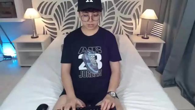 Image 12 of thomascooper666 Stream on Chaturbate on 21 months ago