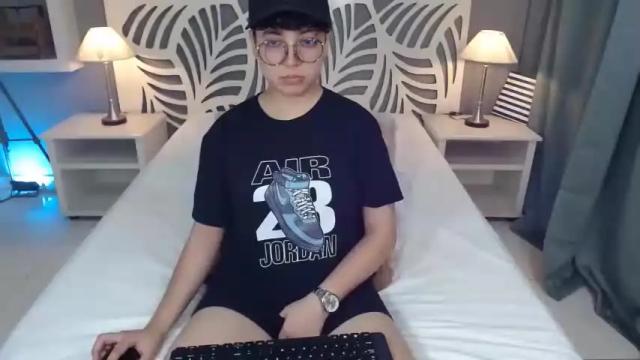 Image 4 of thomascooper666 Stream on Chaturbate on 21 months ago