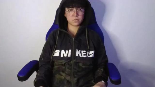 Thumbnail 3, thomascooper_cams's Stream at Chaturbate, 15 months ago