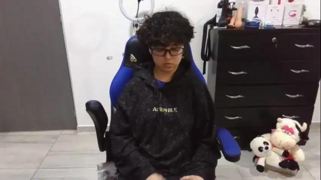 Image 3 of thomascooper_cams Stream on Chaturbate on 1 month ago