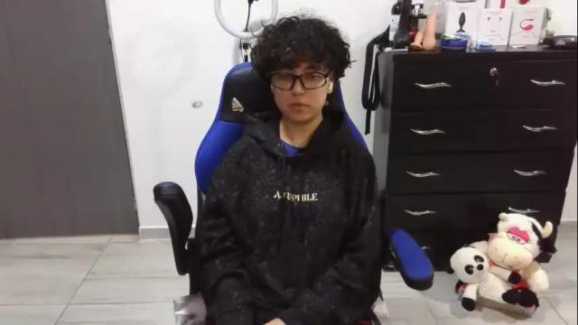 Image 6 of thomascooper_cams Stream on Chaturbate on 1 month ago
