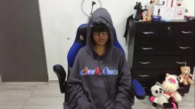 Image 2 of thomascooper_cams Stream on Chaturbate on 1 month ago