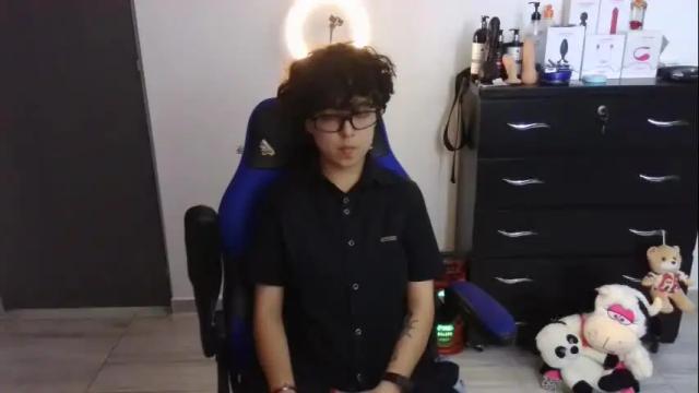 Image 3 of thomascooper_cams Stream on Chaturbate on 1 month ago