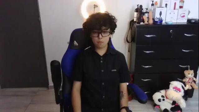 Image 6 of thomascooper_cams Stream on Chaturbate on 1 month ago