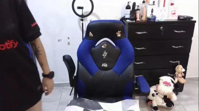 Image 4 of thomascooper_cams Stream on Chaturbate on 11 days ago