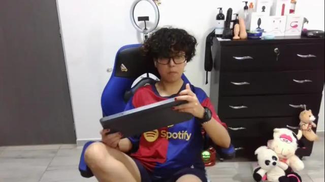 Image 2 of thomascooper_cams Stream on Chaturbate on 3 days ago