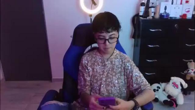 Thumbnail 3, thomascooper_cams's Stream at Chaturbate, 1 month ago