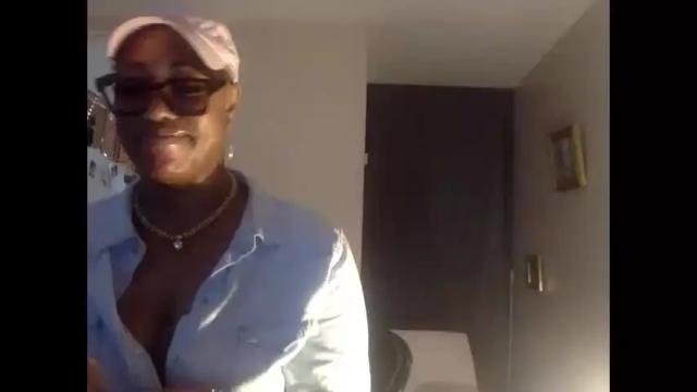 Image 6 of thomasfantasies Stream on Chaturbate on 21 months ago