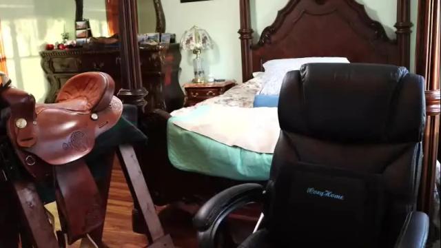 Image 7 of thornbury_rose Stream on Chaturbate on 1 month ago