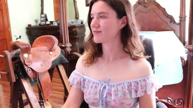 Image 11 of thornbury_rose Stream on Chaturbate on 15 days ago