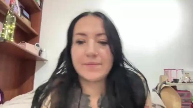 Image 3 of throwup_xjey Stream on Chaturbate on 13 months ago