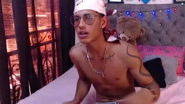 Image 2 of thundercherry666 Stream on Chaturbate on 21 months ago