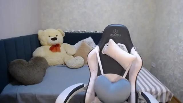 Image 7 of ti1ana Stream on Chaturbate on 13 months ago