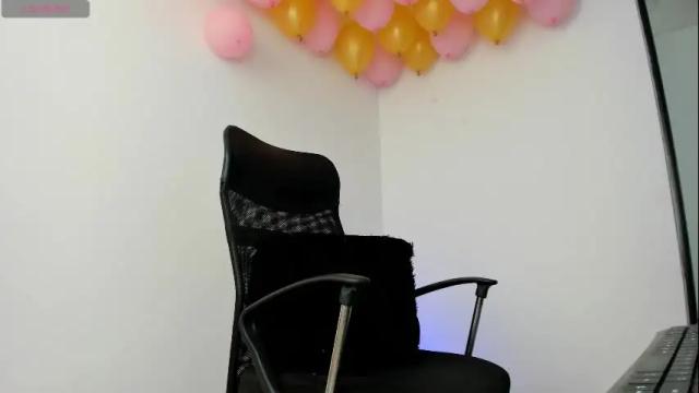 Image 11 of tiago_hannah Stream on Chaturbate on 1 month ago