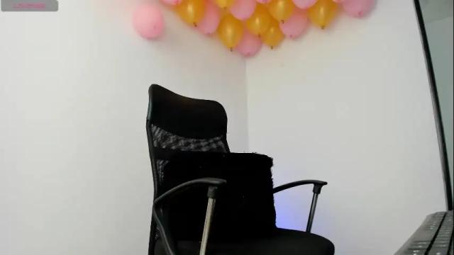 Image 6 of tiago_hannah Stream on Chaturbate on 1 month ago