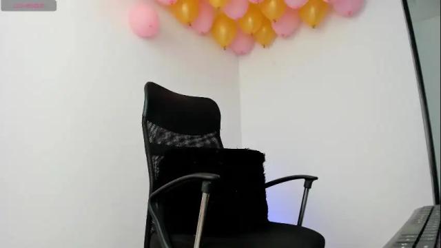 Image 7 of tiago_hannah Stream on Chaturbate on 1 month ago
