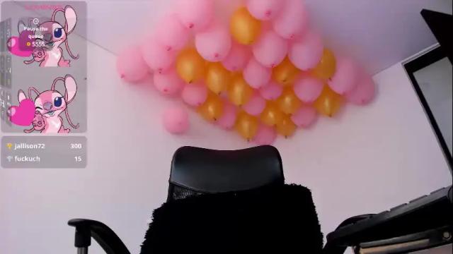 Image 2 of tiago_hannah Stream on Chaturbate on 1 month ago