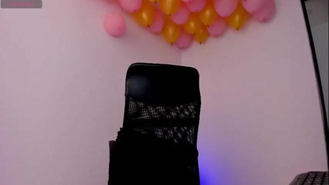 Image 6 of tiago_hannah Stream on Chaturbate on 29 days ago