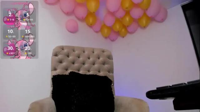 Image 6 of tiago_hannah Stream on Chaturbate on 18 days ago