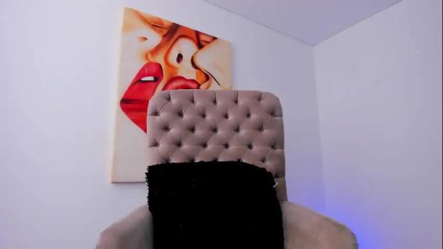 Image 8 of tiago_hannah Stream on Chaturbate on 13 days ago