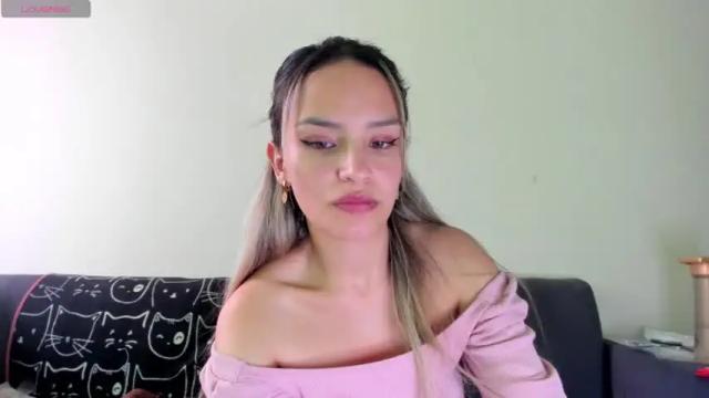 Image 3 of tiana_grey Stream on Chaturbate on 19 months ago