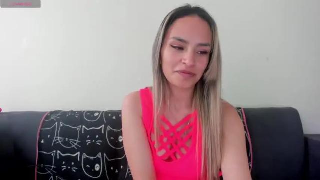 Image 4 of tiana_grey Stream on Chaturbate on 18 months ago