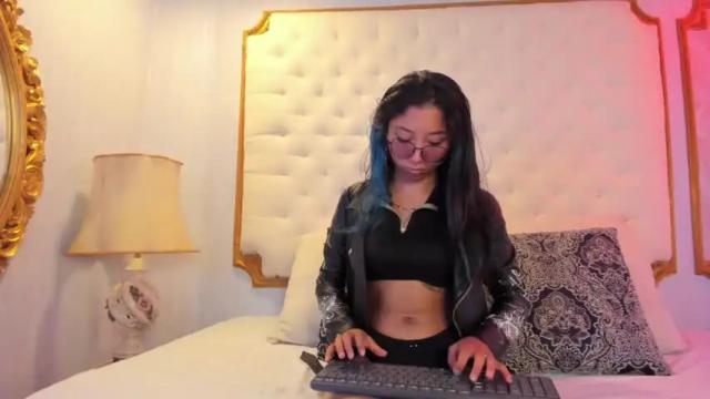 Image 12 of tiana_joones Stream on Chaturbate on 17 months ago