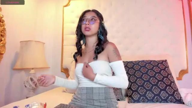 Image 2 of tiana_joones Stream on Chaturbate on 17 months ago