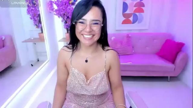 Image 10 of tiara_r Stream on Chaturbate on 1 month ago