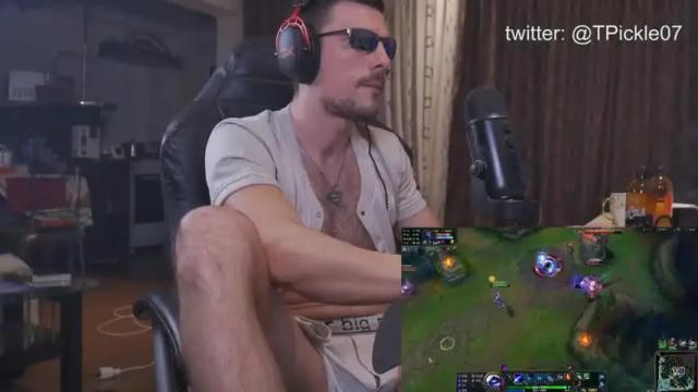 Image 11 of tickle_my_pickle07 Stream on Chaturbate on 16 months ago