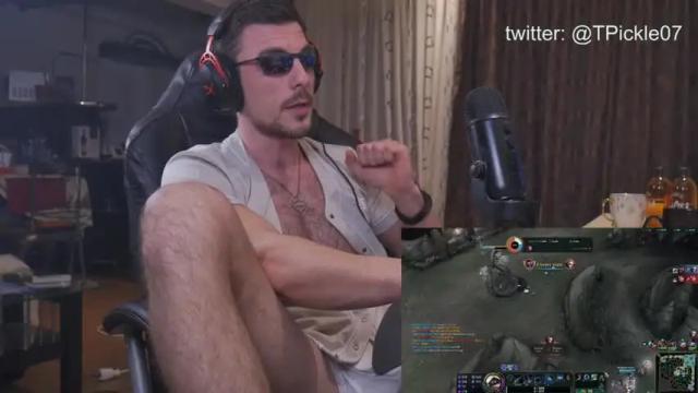 Image 3 of tickle_my_pickle07 Stream on Chaturbate on 16 months ago