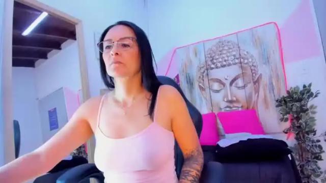 Image 3 of tifanny_cooper9 Stream on Chaturbate on 14 months ago